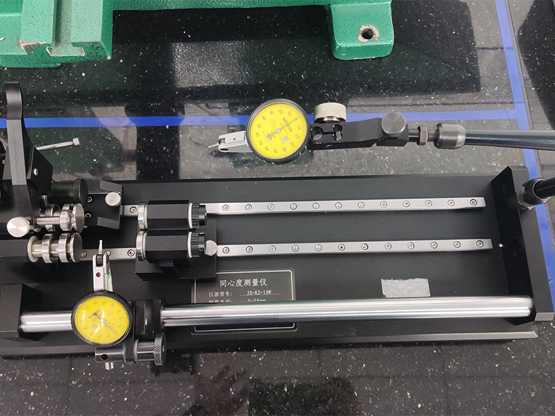 1_0003_8. Concentricity Tester